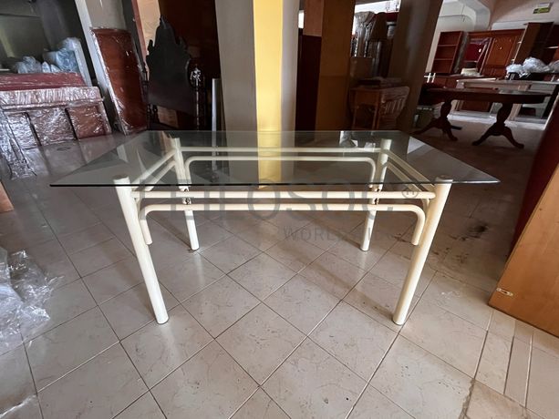 Lotes 666 a 681 · Mobiliário · Artigos de Decoração