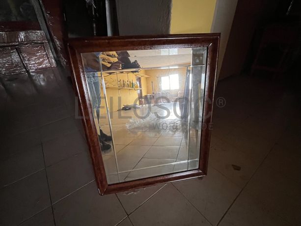 Lotes 666 a 681 · Mobiliário · Artigos de Decoração