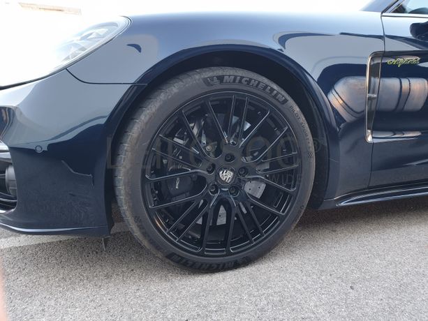 Porsche Panamera Turbo S E-Híbrido Sport Turismo · Ano 2021