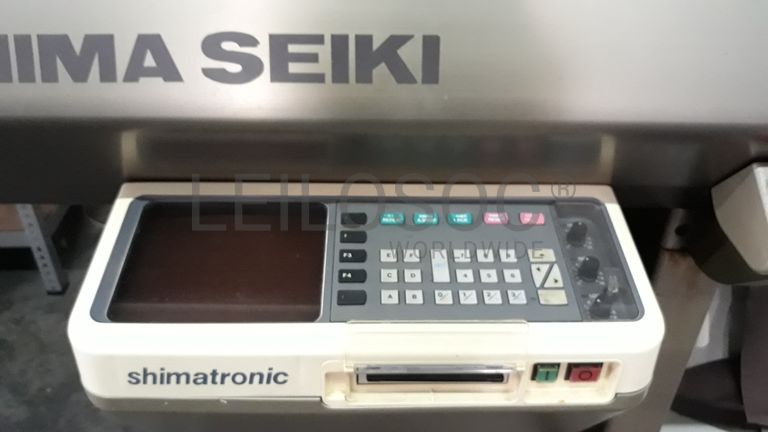 Máquina de confeção de malha