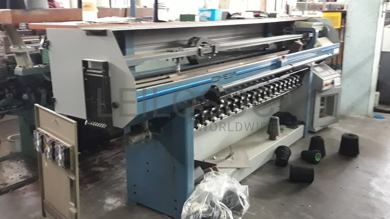 Máquina de confeção de malha