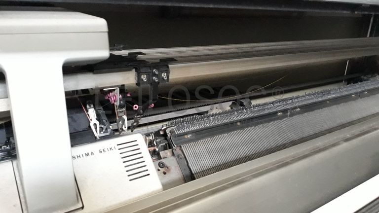 Máquina de confeção de malha