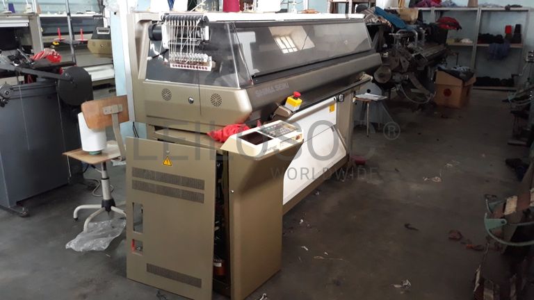 Máquina de confeção de malha