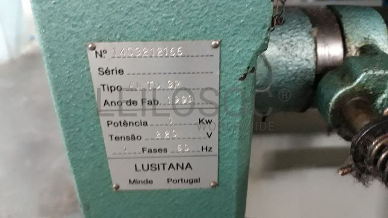 Máquina de confeção de malha