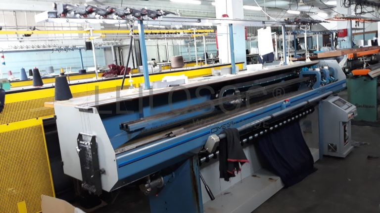 Máquina de confeção de malha