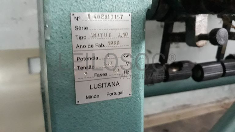 Máquina de confeção de malha