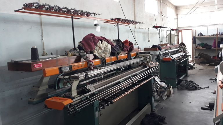 Máquina de confeção de malha