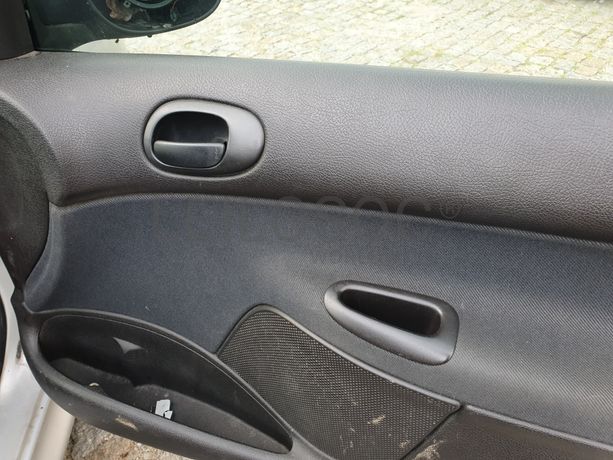 Peugeot 206 1.4 HDI · Ano 2003