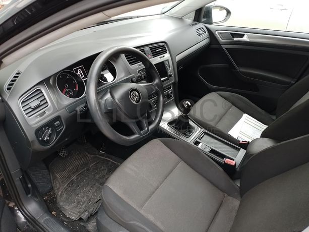 Volkswagen Golf 1.6 TDI · Ano 2014