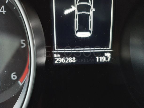 Volkswagen Golf 1.6 TDI · Ano 2014