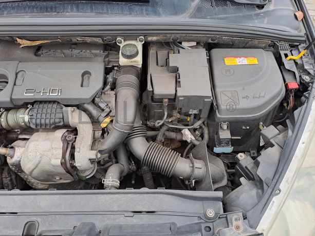 Peugeot 308 1.6 HDI · Ano 2011