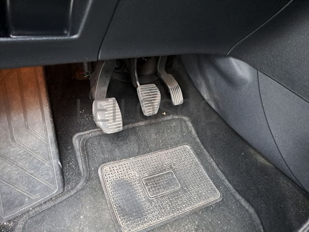 Peugeot 308 1.6 HDI · Ano 2011