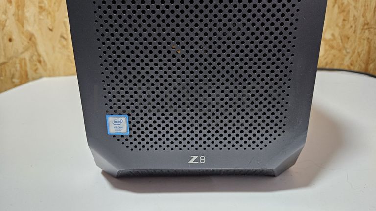 Computador Completo Torre Workstation HP Z8 G4 e Monitor Samsung LH32MEB