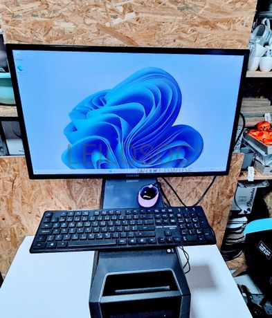 Computador Completo Torre Workstation HP Z8 G4 e Monitor Samsung LH32MEB