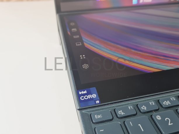 Portátil Asus ZenBook Pro Duo