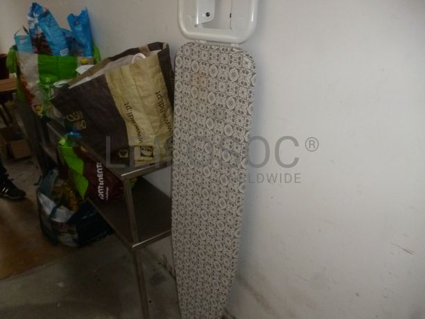 Máquina de café + Equipamento Diverso