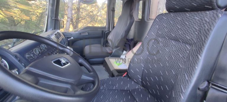 MAN 35.360 8/4 c/ Grua