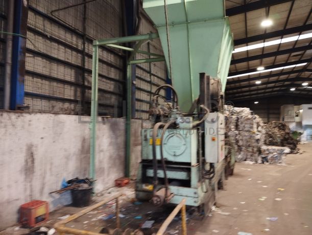 Prensa Enfardadora · Ano 1999