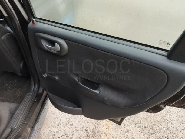 Opel Corsa · Ano 2006