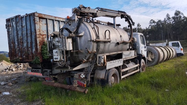Camião MERCEDES-BENZ 1820 com Cisterna · Ano 1998