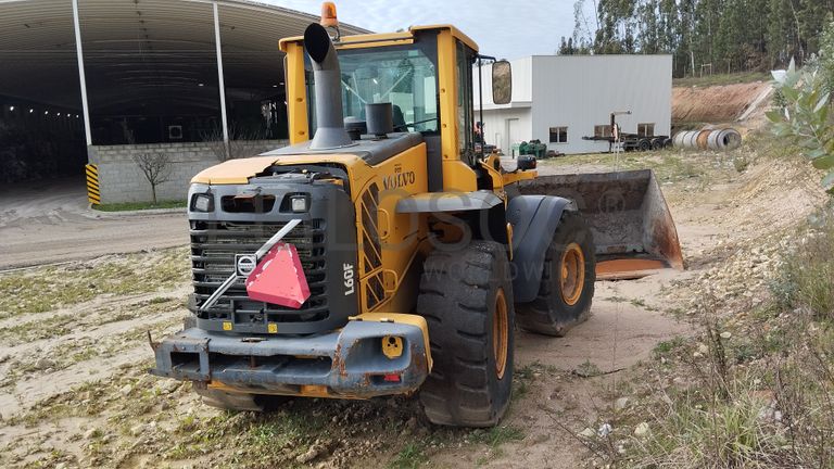 Pá Carregadora de Rodas VOLVO L60F · Ano 2010