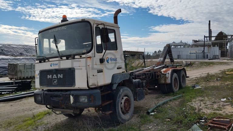 MAN 26.343 com Ampliroll · Ano 1998