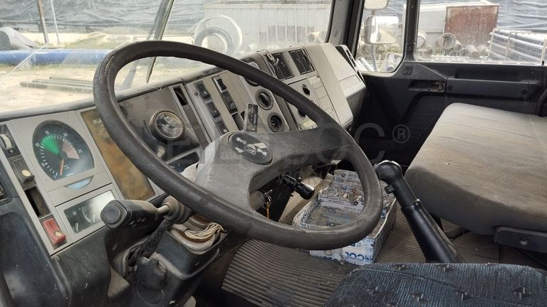 MAN 26.343 com Ampliroll · Ano 1998