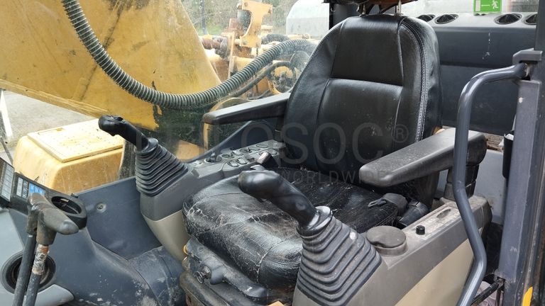 Escavadora de Rastos