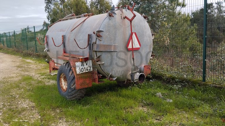 Cisterna Rebocável