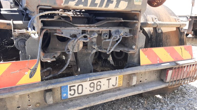 MAN com Ampliroll · Ano 2002