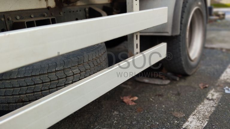 Mitsubishi FUSO 7C15 com Caixa Compactadora · Ano 2010