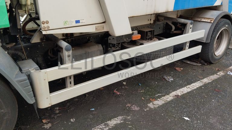 Mitsubishi FUSO 7C15 com Caixa Compactadora · Ano 2010