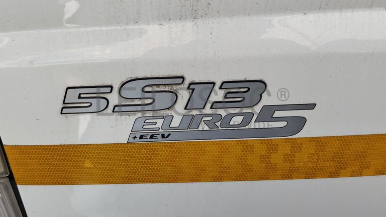 Mitsubishi FUSO 7C15 com Caixa Compactadora · Ano 2012