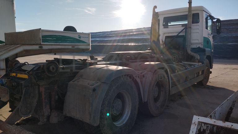 MAN TGS26.400 com Ampliroll · Ano 2009