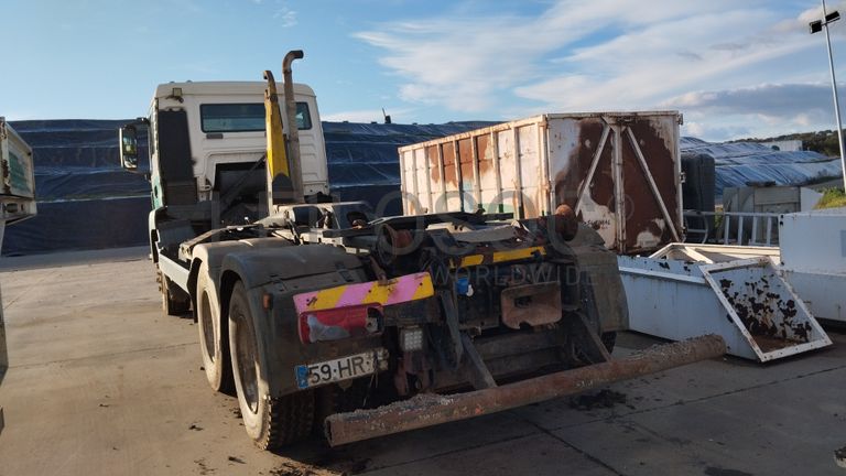 MAN TGS26.400 com Ampliroll · Ano 2009