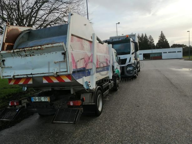 Mitsubishi Canter com caixa e grua · Ano 2006