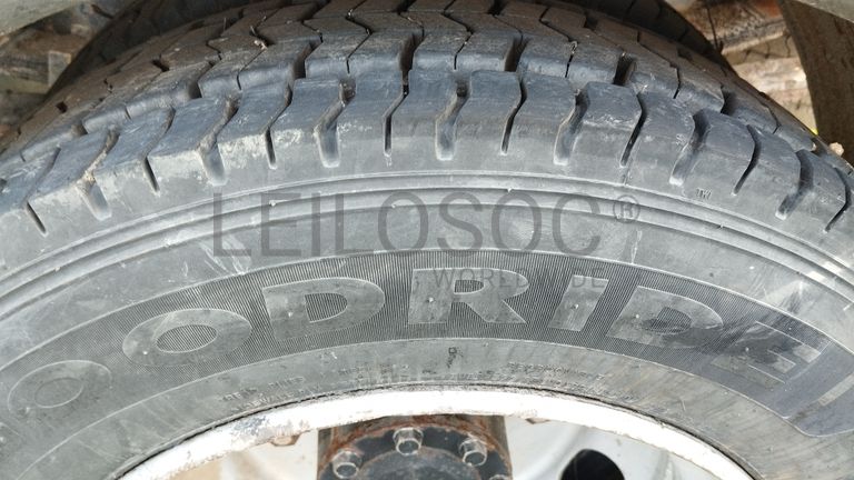 Mitsubishi Canter com caixa compactadora · Ano 2004