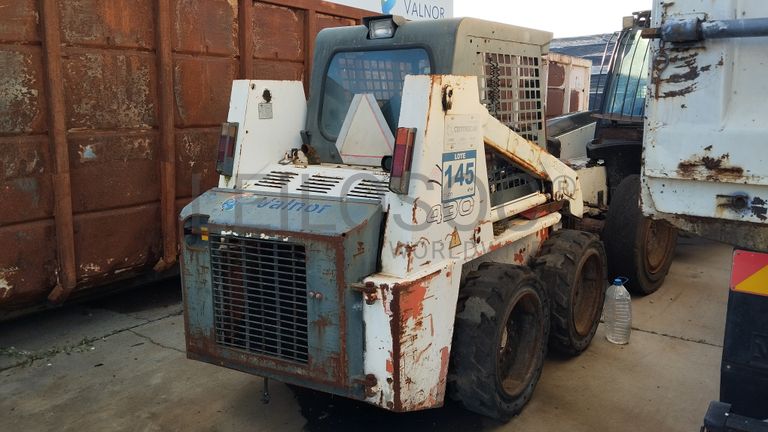 Mini Pá Carregadora DOOSAN 430 · Ano 2011