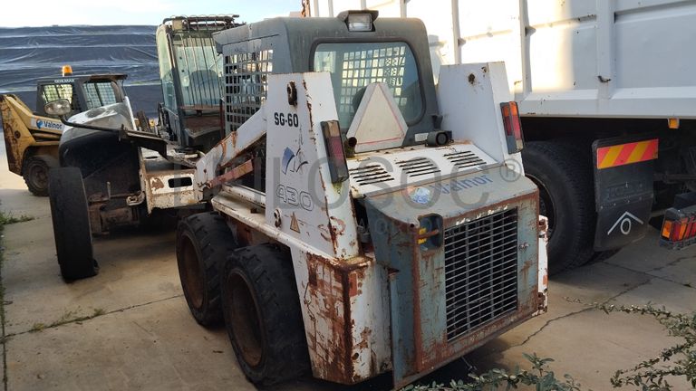 Mini Pá Carregadora DOOSAN 430 · Ano 2011