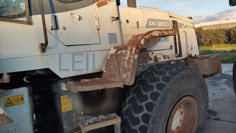 Pá Carregadora DOOSAN DL200 · Ano 2009