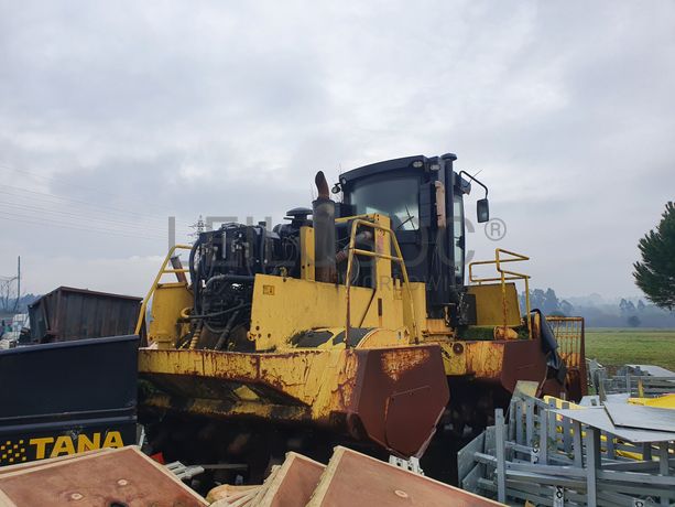 Compactador Pés de Carneiro