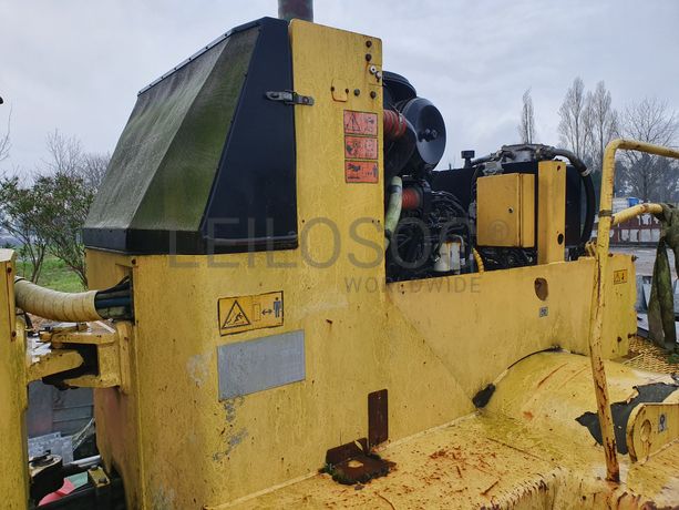 Compactador Pés de Carneiro