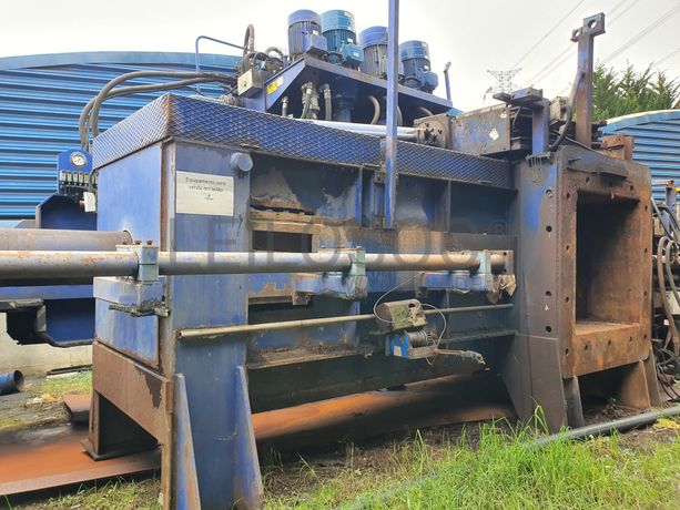 Câmara de Prensagem com Expulsor de Fardos