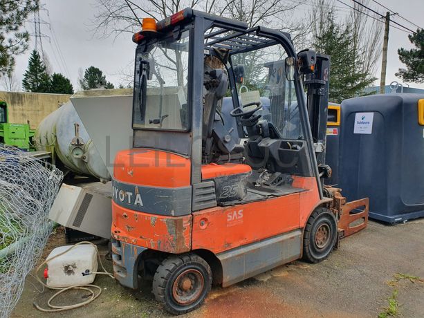 Empilhador Elétrico Toyota 7FBMF25 2.5 Ton. · Ano 2011