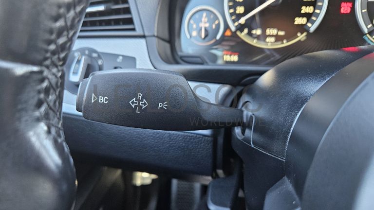 BMW 525d 2.0D bi turbo · Ano 2014