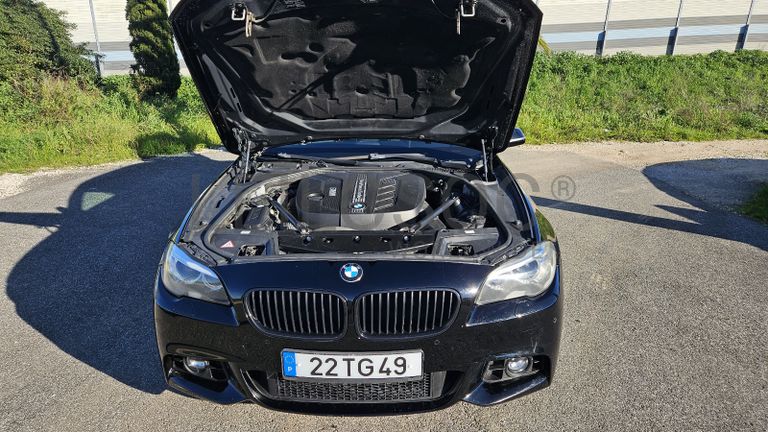 BMW 525d 2.0D bi turbo · Ano 2014