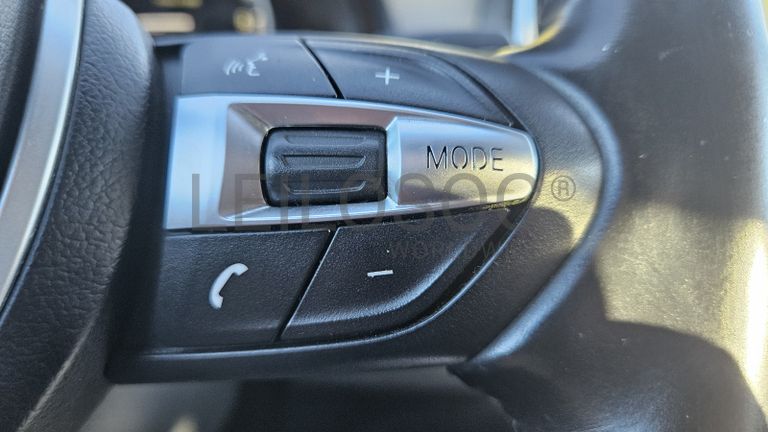 BMW 525d 2.0D bi turbo · Ano 2014