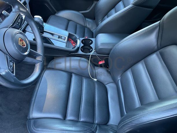 Porsche Macan · Ano 2022