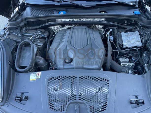 Porsche Macan · Ano 2022