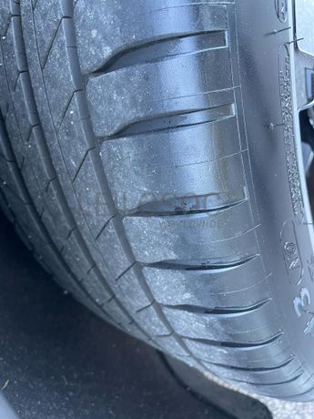 Porsche Macan · Ano 2022